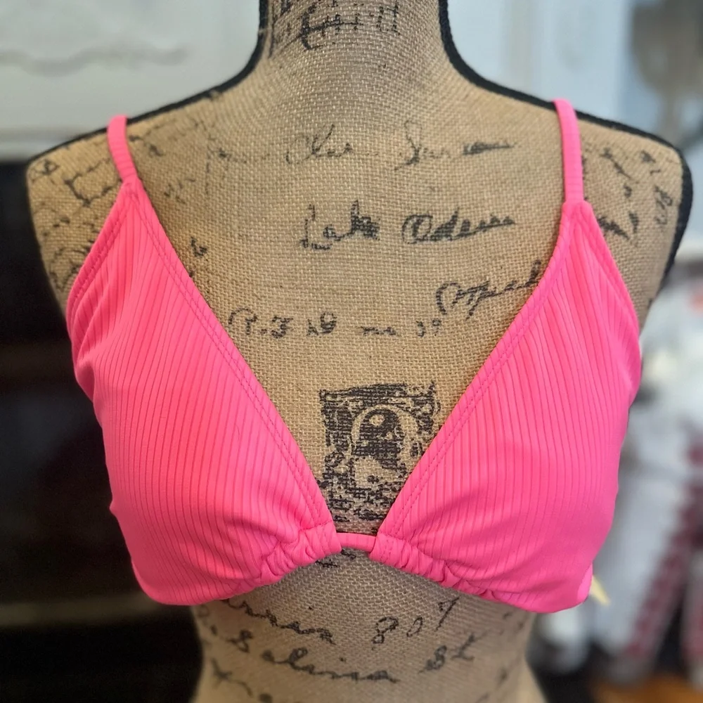 🐣Wild Fable Bright Pink Bikini Top